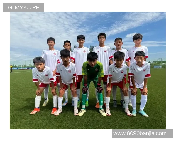 足球花山队奋勇拼搏追逐梦想展现团队精神与激情的精彩瞬间